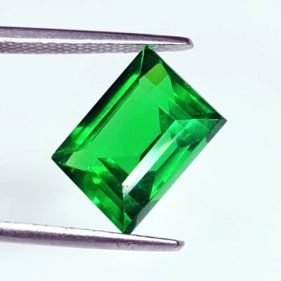 Piedras preciosas sueltas de 8,89 quilates granate verde natural corte princesa transparente certificado Foto 1 de 4