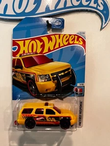 2004 HOT WHEELS YELLOW '07 CHEVY TAHOE 7/10 FIRST RESPONSE 57/250 HTB90 - Picture 1 of 1