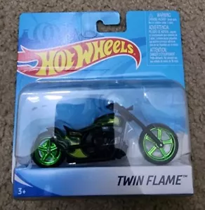 NEU Mattel X7722 Hot Wheels 1:18 Street Power TWIN FLAME Motorrad grün - Bild 1 von 2