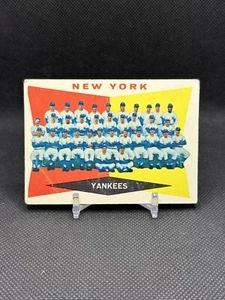 1960 Topps Set-Break #332 New York Yankees Team FALASED GR - Bild 1 von 2