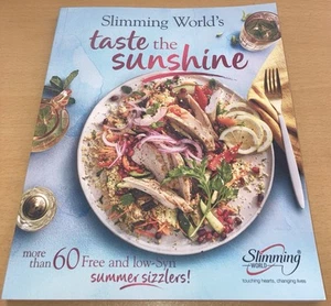 SLIMMING WORLDS TASTE THE SUNSHINE MORE THAN 60 FREE AND LOW-SYN SUMMER SIZZLERS - Imagen 1 de 10