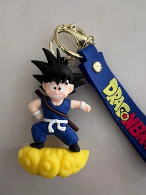 Dragon Ball Z: Goku On His Flying Nimbus Cloud Llavero Foto 1 de 3