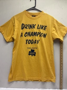 (O8) T-Shirt Drink Like a Champion Today Men’s Medium Yellow - Picture 1 of 3