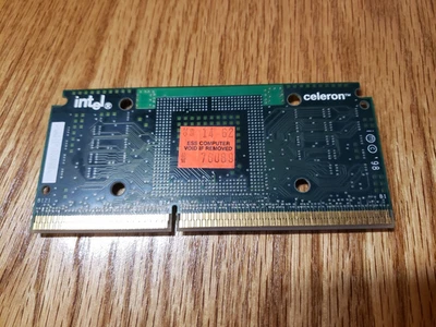 Intel Celeron 300 MHZ Slot 1 , Malay - Image 1 of 3