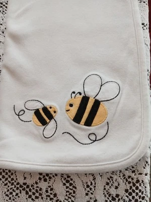 Baby Girl Boy 2016 Gymboree White Bee December Newborn Essentials Blanket bees - Image 1 of 3