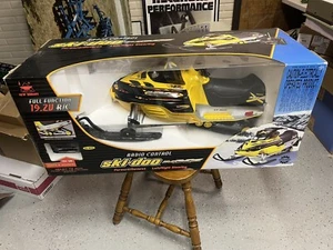 Vintage 1/5 Ski-Doo MXZ800 Snowmobile RC New Bright 2003 Toy Rare - Picture 1 of 6
