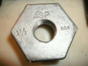 Hex Bushing 1-1/2 x 1/2" Threaded 304 Stainless Steel Class 150 - Picture 1 of 1