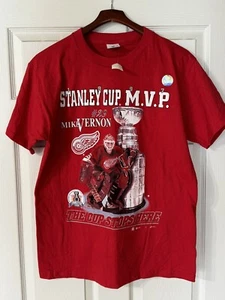 1997 Detroit Red Wings Mike Vernon Stanley Cup MVP  T-Shirt Medium New - Picture 1 of 3