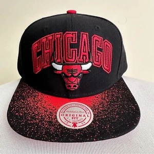 Mitchell and Ness Chicago Bulls Mens Snapback Hat NBA Gift Spray Paint Splatter - Picture 1 of 8