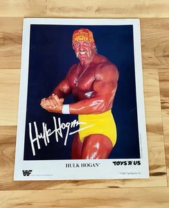 Toys "R" Us 1990 WWF Hulk Hogan Foto Promocional 8x10 De Colección WWE Coleccionable Raro - Imagen 1 de 2