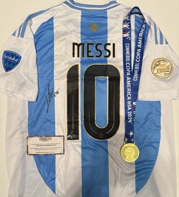 Lionel Messi Handsigniert Copa America Trikot Zertifiziert & Medaille  - Bild 1 von 4
