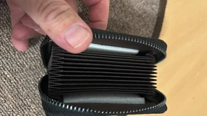 Wesoke Zipper Card Cases Black für Kreditkarten - Bild 1 von 2