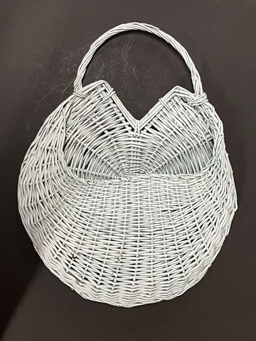 Large Vintage White Wicker Wall/Door Hang Basket  Approx. 19 x 15 " Cover