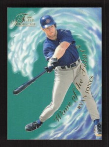 1997 Flair Showcase Wave of the Future  Ryan Jones #25 Toronto Blue Jays