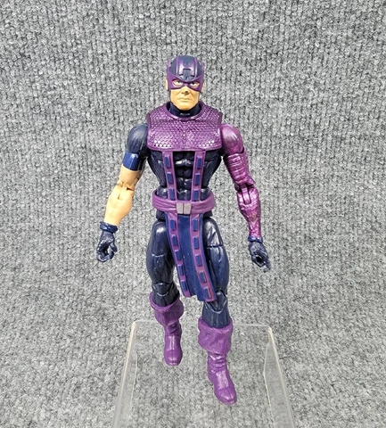 2012 Hasbro Marvel Legends Retro Collection Hawkeye 6" inch Action Figure Cover
