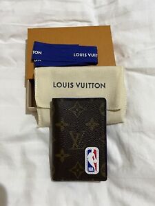 Compact Wallets Collection for Men  LOUIS VUITTON
