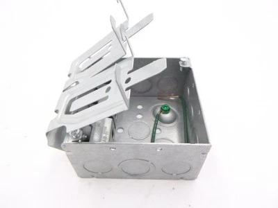 Hubbell-RACO 244MSCM 4" Square x 2-1/8" D Electrical Box w/ 2 STAB-iT Connectors - Image 1 of 4