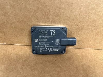 Toyota Lexus Genuine 882B1-30020 Radar Sensor Blind Spot Distance Module OEM - Image 1 of 4