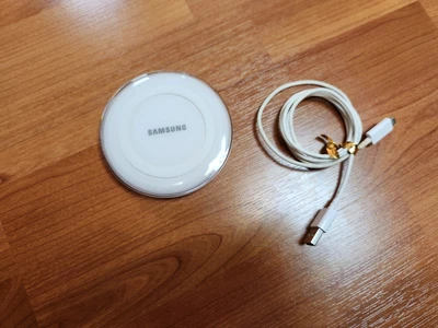 Pre_owned, Samsung EP-PG920I Wireless Charging Pad - White, Works Well - Image 1 of 3