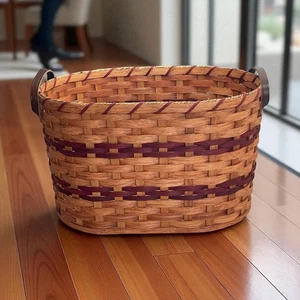 Amish mittelgroßer ovaler Wäschekorb Handarbeit massiver Eichenboden Ledergriffe - Bild 1 von 10