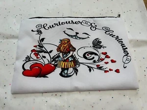 Alice in Wonderland Makeup Cosmetic Bag Organizer Zip Pouch 9x6 FREE ๐๐ INCLUD - Picture 1 of 2