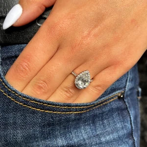 Anello di fidanzamento con diamanti taglio pera coltivati in laboratorio 2,... - Foto 1 di 13