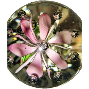 Vintage Murano Stil Briefbeschwerer mit rosa Blume und Käfern summt unten - Bild 1 von 8