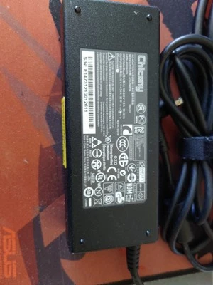 Chinoy Acer Netzteil A10-090P3A 19V 4,74A - Bild 1 von 2