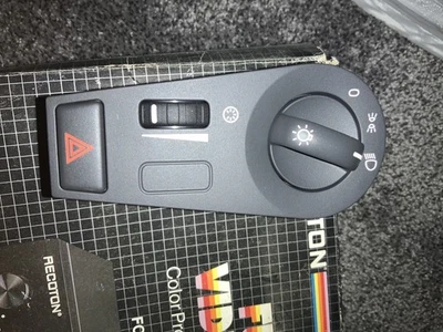 Headlight Switch Dorman 901-0006 fits 04-18 Volvo VNL - Image 1 of 2