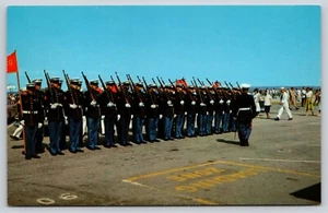 Cartolina Marine Color Guard Quonset Point Naval Air Station North Kingston RI - Foto 1 di 2