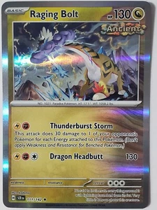 HOLO Raging Bolt 111/142 NM/M - Tarjeta Pokémon Corona Estelar - Arte Kodama - Imagen 1 de 2