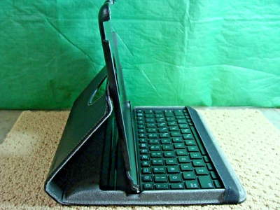 Targus Tablet Case Cover Bluetooth Keyboard Folio AKB34-A - Image 1 of 4