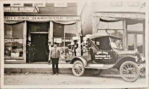 Vehículo Gullord Hard Co Modelo T Company 1919 foto en blanco y negro 4 1/4x2 1/2 - Imagen 1 de 3