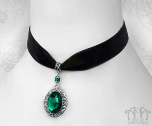 Gothic GREEN CRYSTAL BLACK VELVET CHOKER Ribbon Necklace Glass Pendant Victorian - Picture 1 of 4