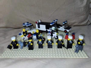 VTG LEGO 1980's Police Car 6623 6386 6681 10 Minifig Legoland 1st responder - Picture 1 of 16
