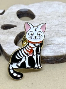 Lindo Afortunado Esqueleto Negro Gato Broche Novedad Gótica Wicca Pagana Regalo Insignia - Imagen 1 de 5