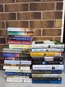 Nicholas Sparks Book Lot of 25 Romance Novels - Picture 1 of 1