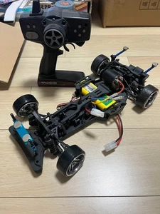 YOKOMO 2WD RC Drifter Radio Control Car Chassis with Transmitter - Picture 1 of 3