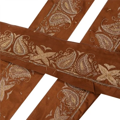 Sanskriti Vintage Sari Border Cuentas de Mano Zardozi 1 Yarda Borde Indio Marrón Seda Encaje Foto 1 de 4