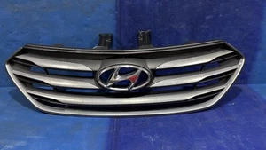 2017 2018 Hyundai Santa Fe Sport Grille Grill 86351-4Z500 OEM DAMAGED - Picture 1 of 11
