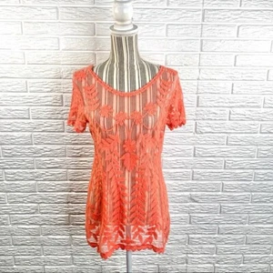 Top de encaje floral coral transparente Maurices talla mediana - Imagen 1 de 6