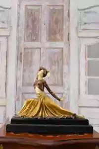 Bronze Art Deco Tänzerin im Chiparus Stil - massive und schwere Statue - vergoldet - Bild 1 von 6