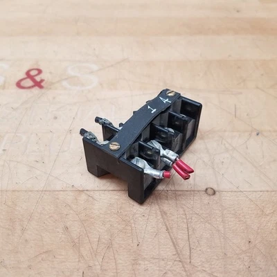 General Electric CR2960SY139 Terminal Block - USED - Image 1 of 4