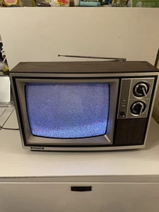 13” 1984 Vintage Sanyo CRT TV Wood Grain Sanyo 31c410 - Picture 1 of 15