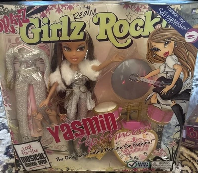 Juego de guitarra y batería Bratz Girlz Really Rock Yasmin Pop Princess NRFB -Retirado- Foto 1 de 4