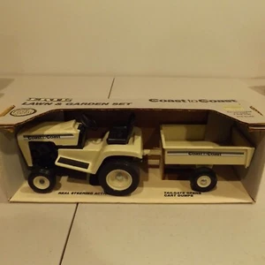 1/12 COAST to COAST LAWN TRACTOR & CART, STOCK # 3919 - Picture 1 of 8