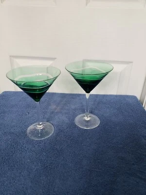 Зеленые бокалы для мартини - Изображение 1 из 4
