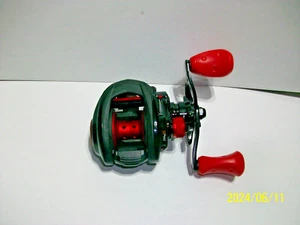 Abu Garcia MAX 4X Reel, 6.4:1, 5 Bearing Black/Red Right Handed - Imagen 1 de 3
