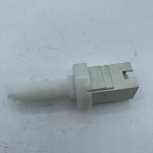 82444707 INTERRUTTORE PEDALE FRENO FIAT CROMA - LANCIA THEMA GENUINE 1.810.077 - Imagen 1 de 4