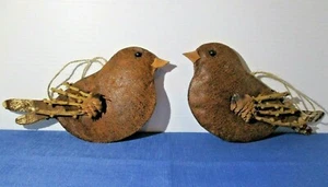 2 braune rustikale Vogel Christbaumschmuck aus natürlichen Zweigen & Tannenzapfen - Bild 1 von 2